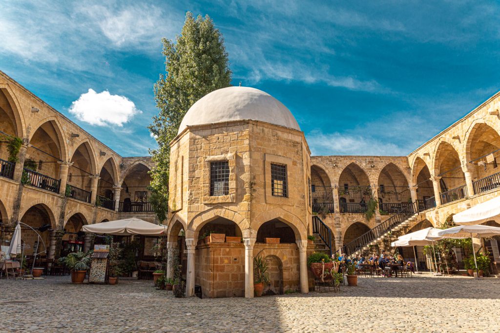 D vitaminini sonuna kadar doğal olarak alabileceğiniz bir ülke Kuzey Kıbrıs. Yılın 300 günü ile dünyadaki en yüksek güneşli gün yüzdelerinden birine sahip.Bu durumun sağlığınıza olan faydalarını anlatmama gerek yok.Zaten biliyorsunuz.